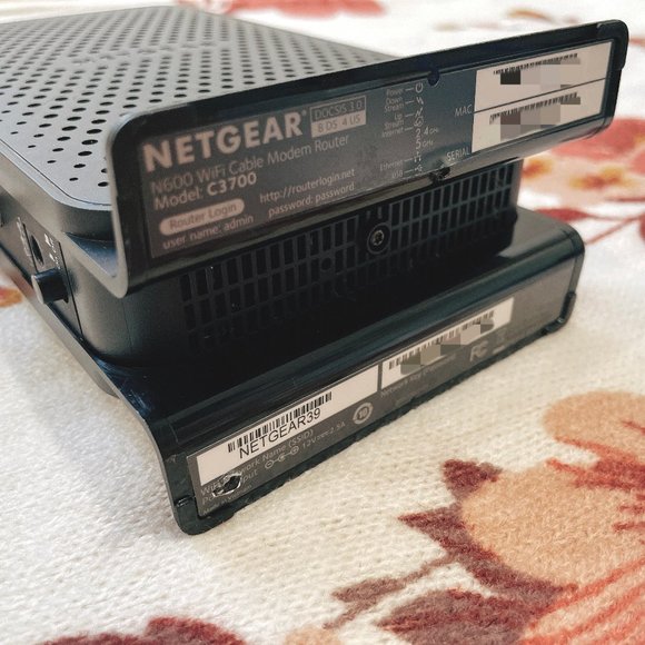 [Bundle]NETGEAR WiFi Cable Modem Router + Extender - Picture 4 of 8
